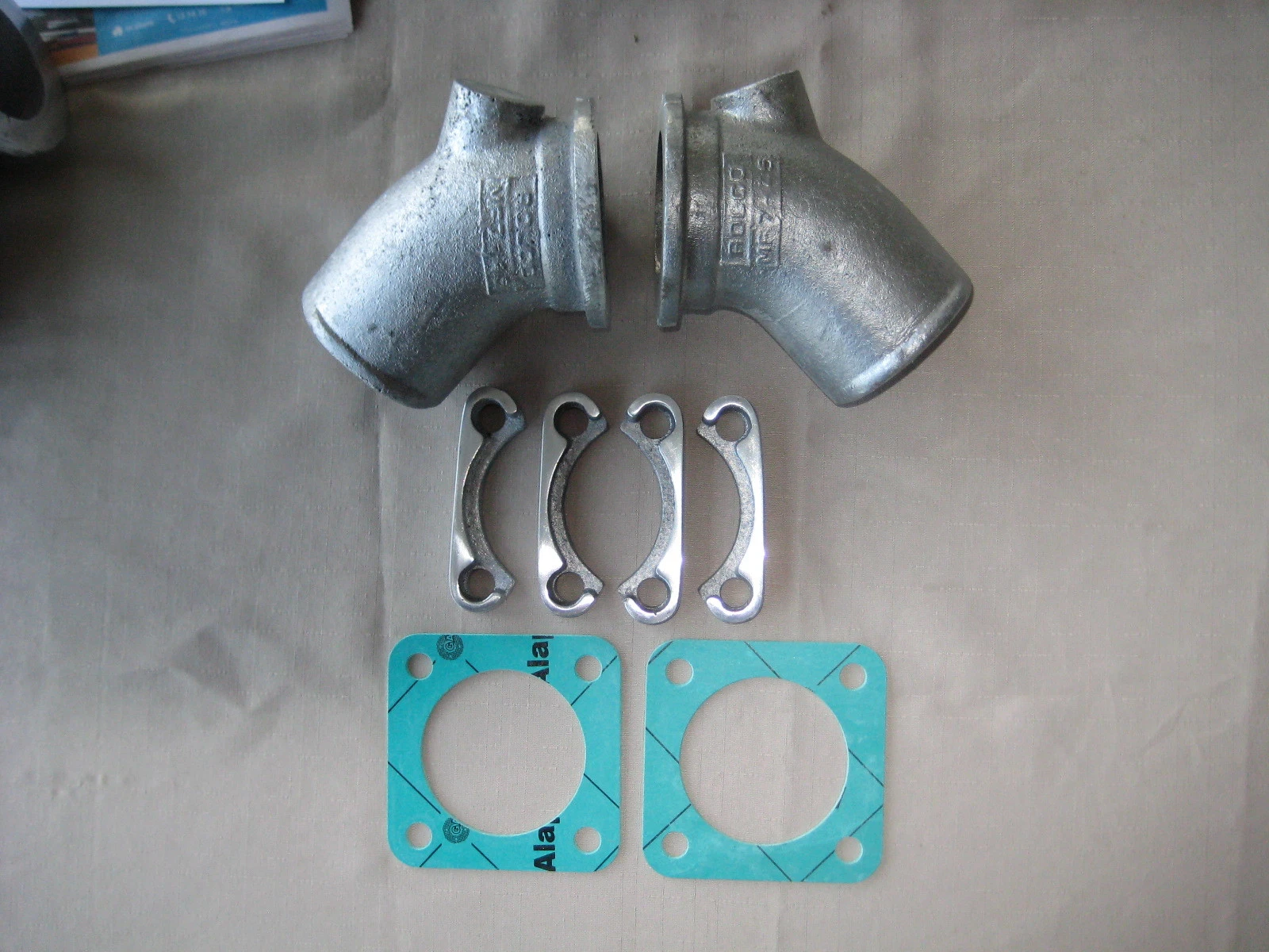 Exhaust Manifolds & Accessories