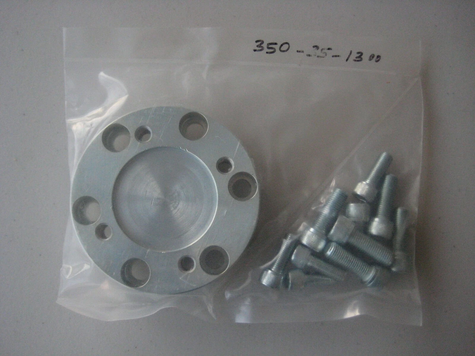 CHEV INBOARD REAR MOUNT VEE DRIVE ADAPTOR . FLYWHEEL DR 1300 & 1400 SERIES