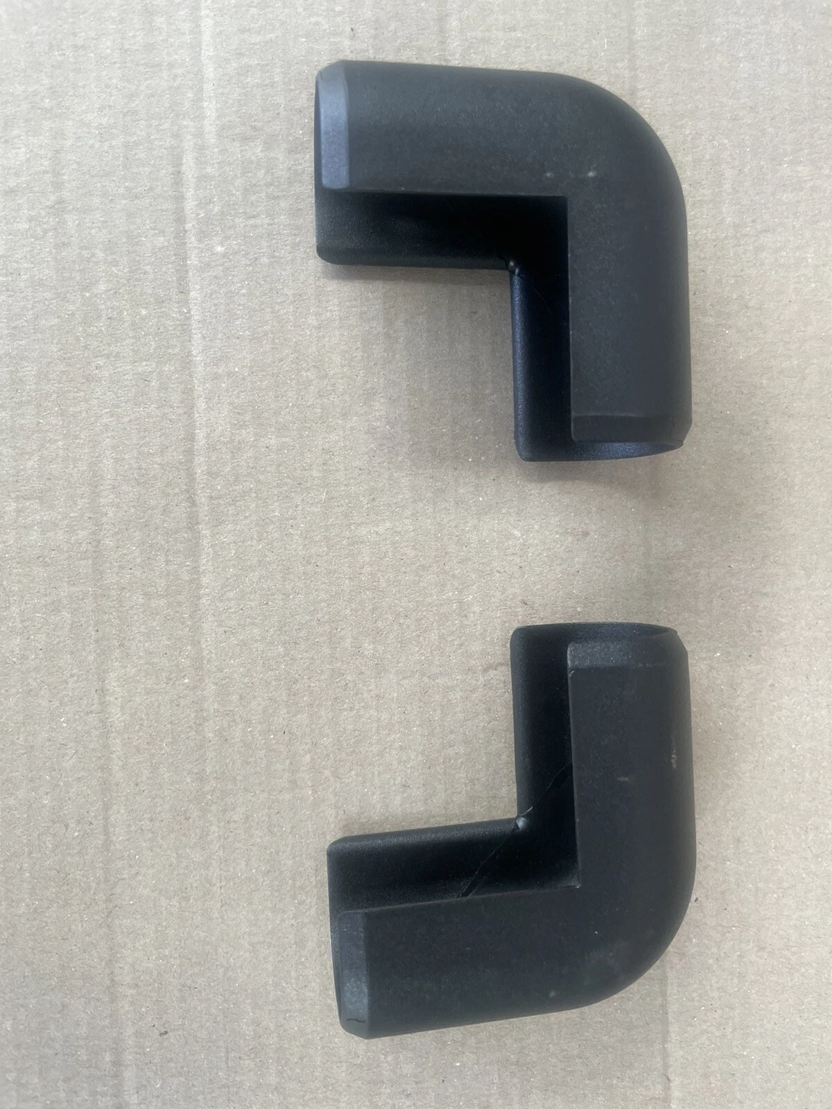 Inboard ski gunnel corner cap