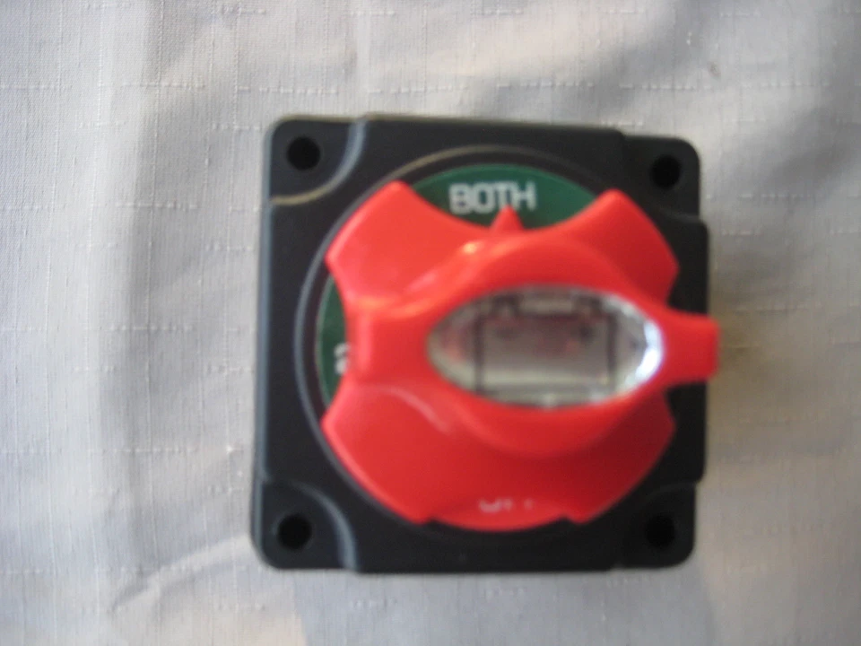 BATTERY ISOLATOR . SUIT / BOAT / CAR / TRUCK / 4WD / CARAVAN / MACHINERY - Image 2