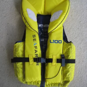 CHILDRENS LIFE JACCKET L100